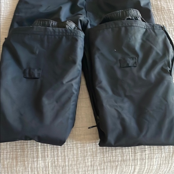 Roxy Black Snow Pants - Picture 4 of 6